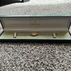 Gucci Two-Toned Watch Vintage